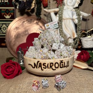 🍬 Çifte Kavrulmuş Antep Fıstıklı Lokum – 500 g Nasiroğlu Gıda | Almacı Pazarı Kalitesiyle Özenli Tat Deneyimi